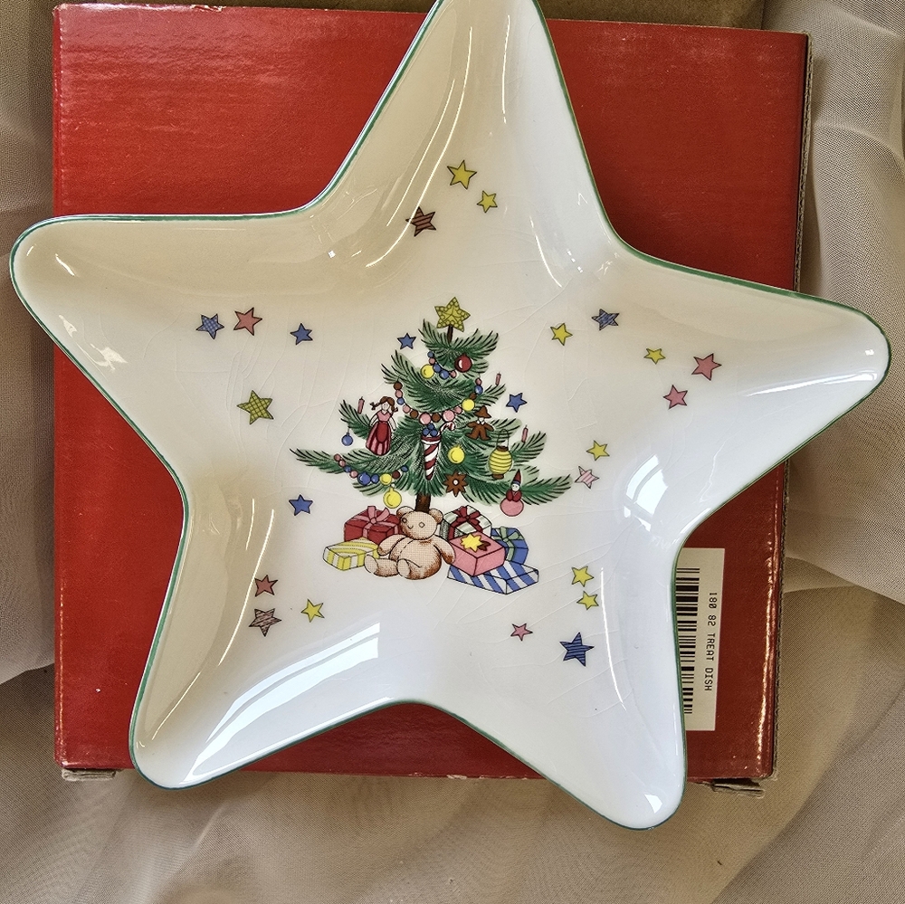 Nikko Christmas star shaped China dish w/box.
